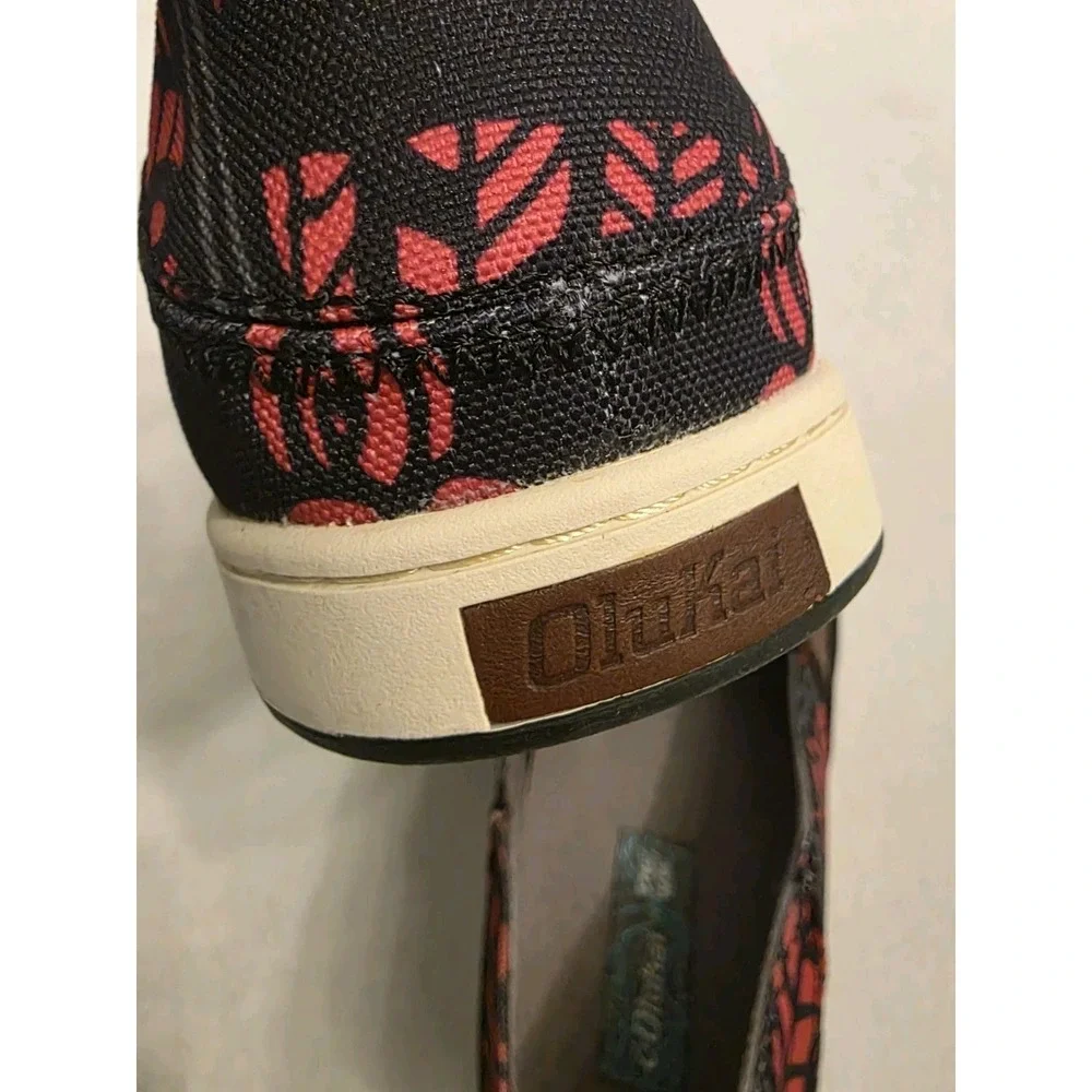 Olukai Kahu PowWow Slip On Shoes Mens 11.5 Red Black Leaf Canvas Loafers 10372